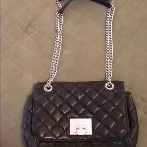 Black chain link like new purse Micheal Kors